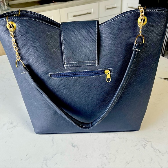 Woman’s Navy Blue Purse - Picture 3 of 4